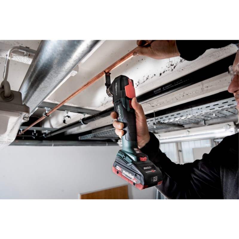 Мултишлайф акум. 18V METABO MT 18 LTX BL 2X4.0 AH