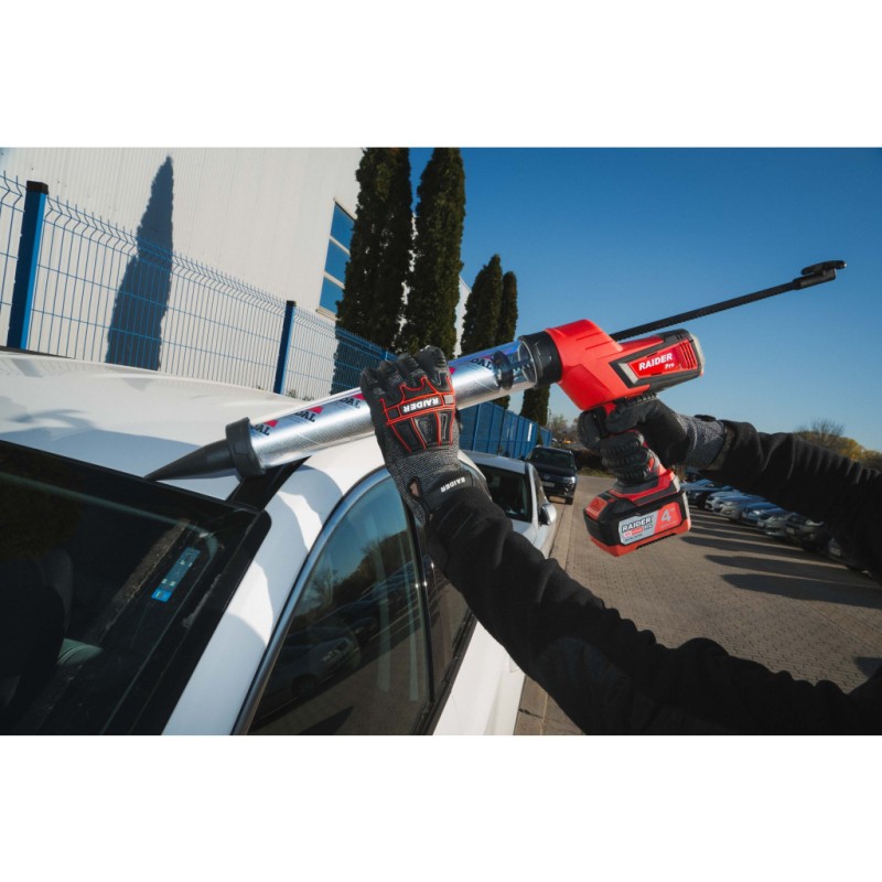 R20 Пистолет за силикон 600ml 4500N рег. об. Solo RDP-CCG20